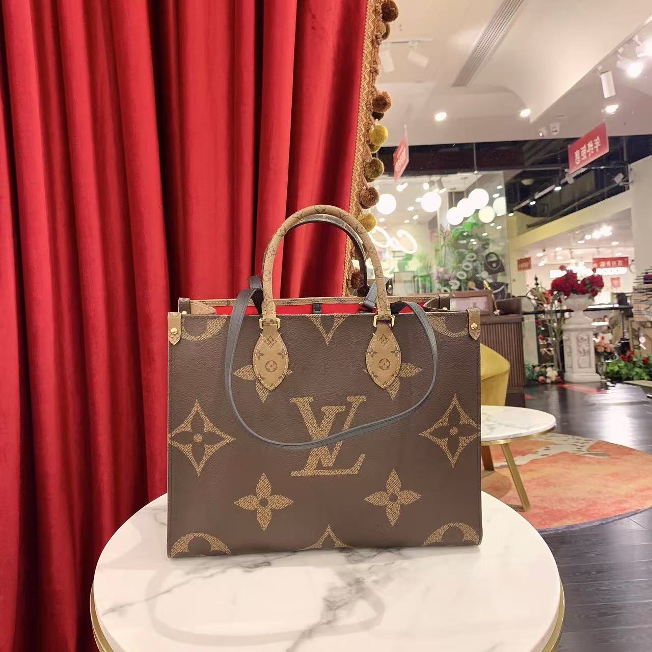 95新 LouisVuitton/路易威登 GGS路易威登onthego中号15584413