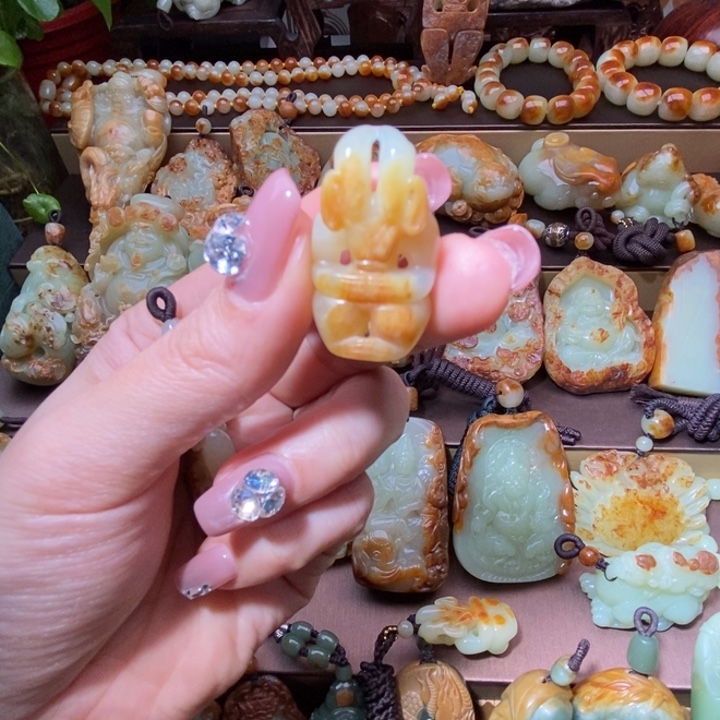 岫岩河磨玉（透闪石质玉）未镶嵌挂件