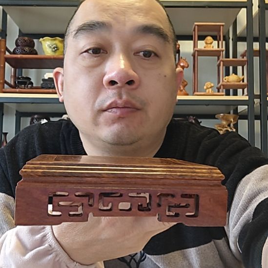 花****花梨木回纹正方形底座几架15*4