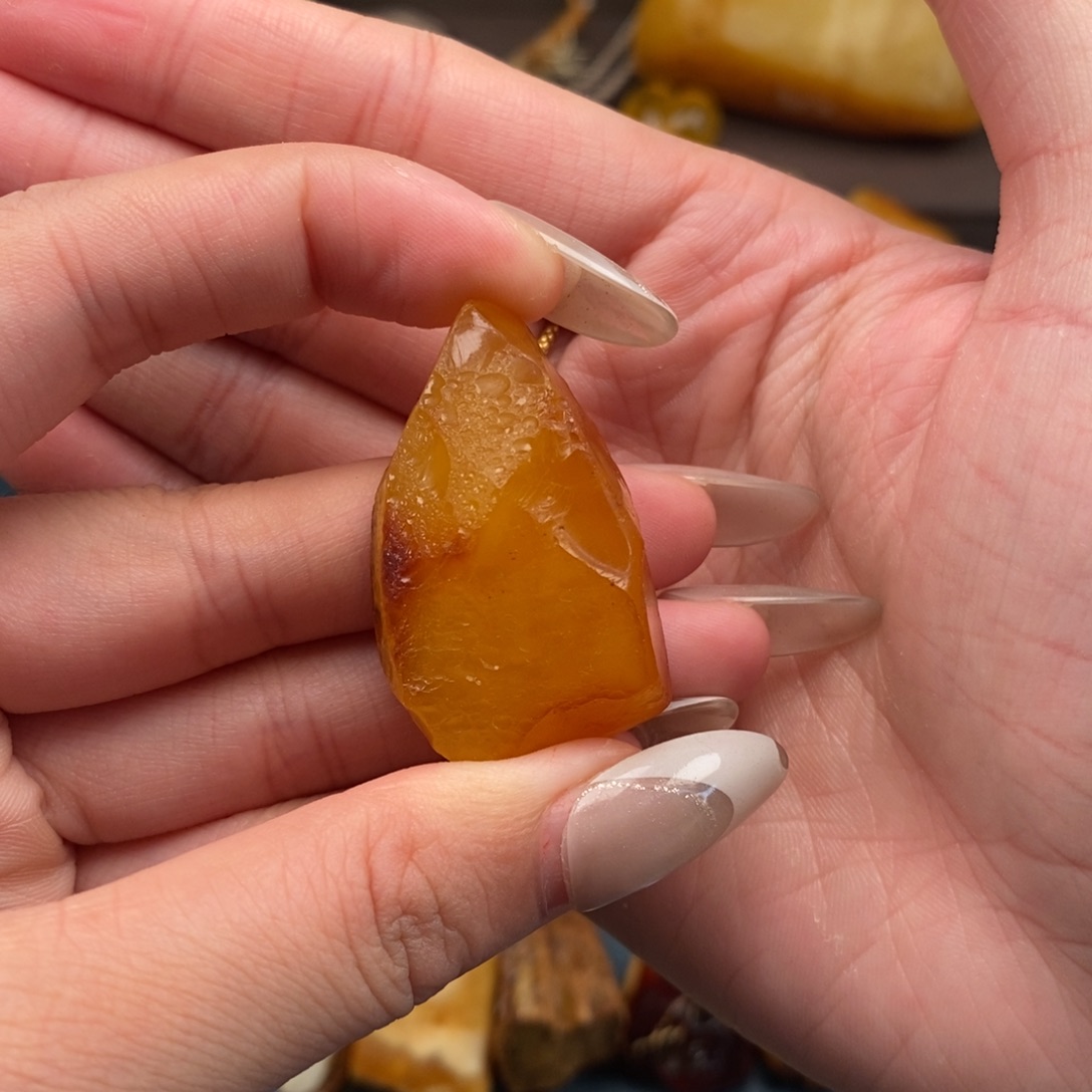 定制琥珀未镶嵌蜜蜡