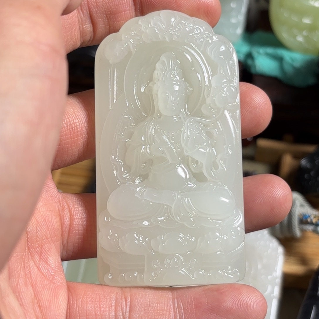 有***品颈饰未镶嵌和田玉