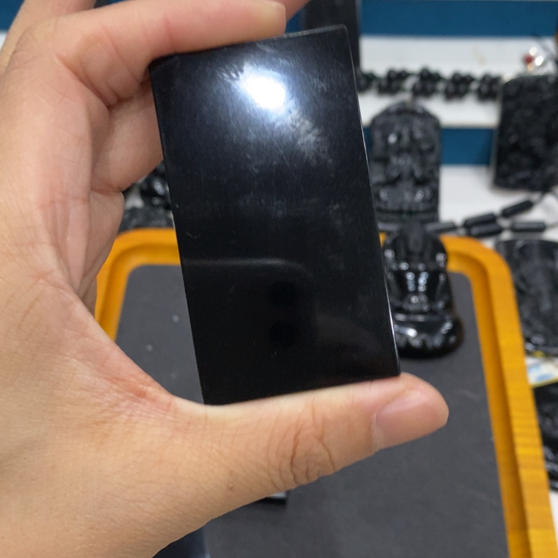 雪***湖蛇纹石玉未镶嵌吊坠