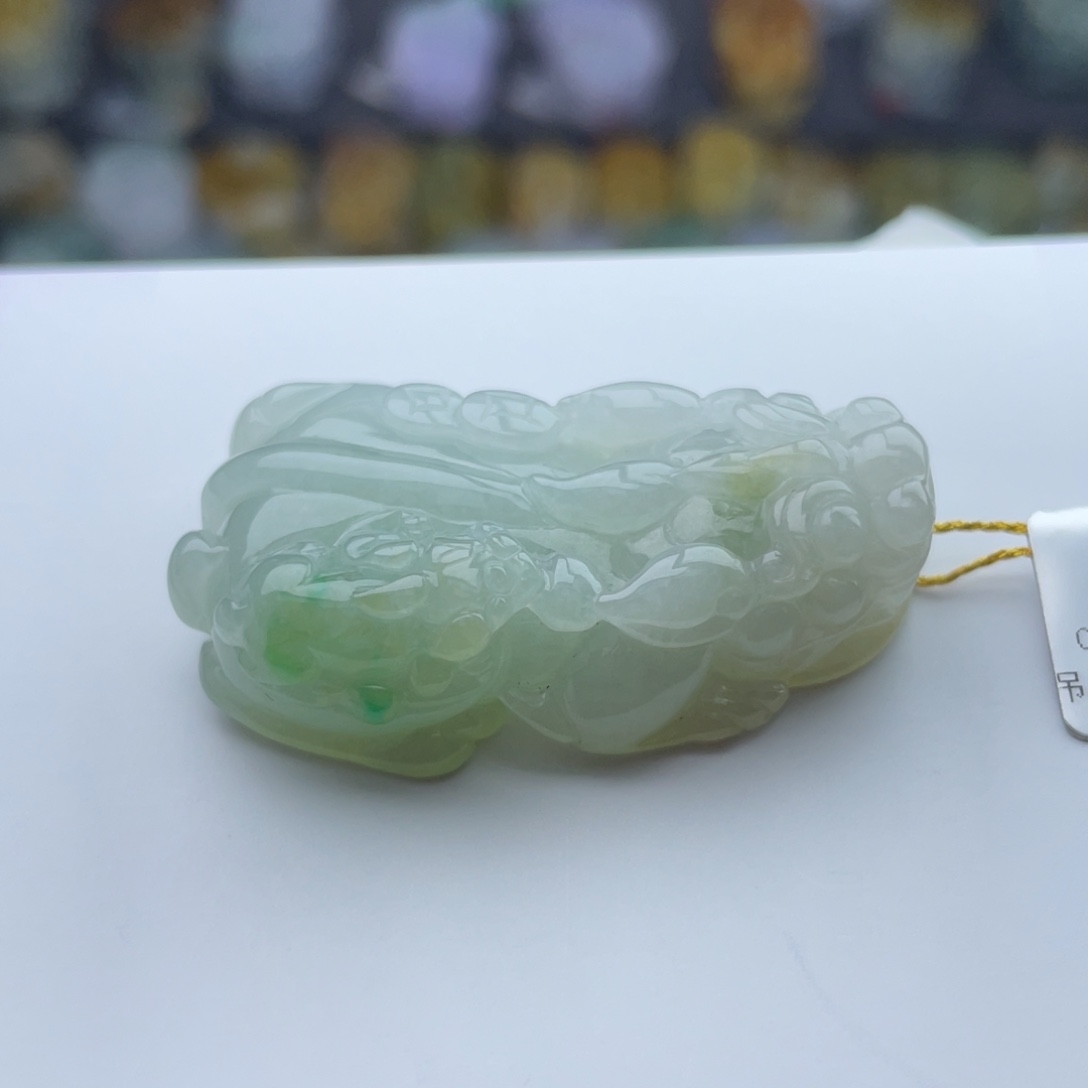 翡翠颈饰未镶嵌貔貅