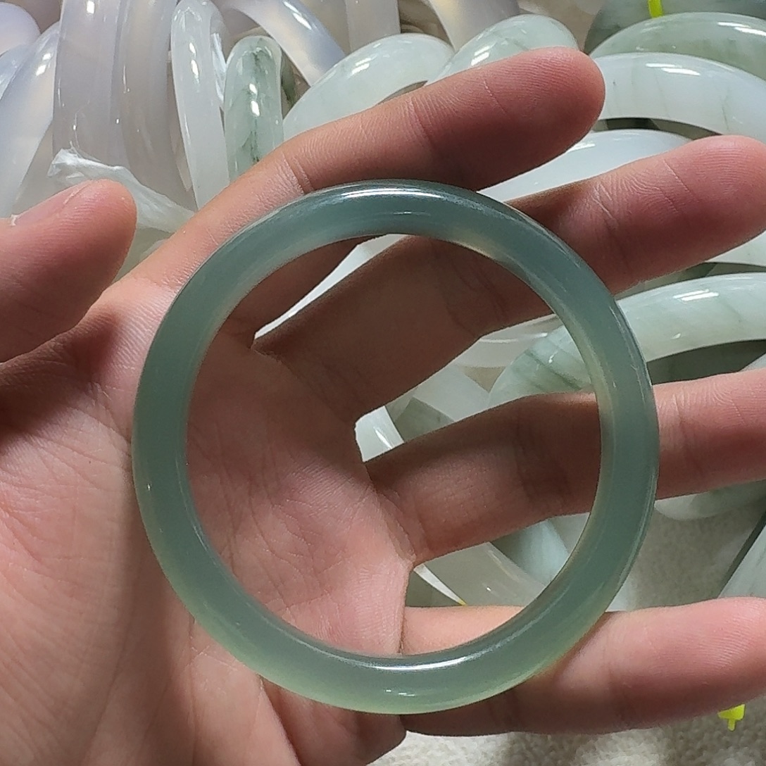 玛瑙/玉髓未镶嵌手镯