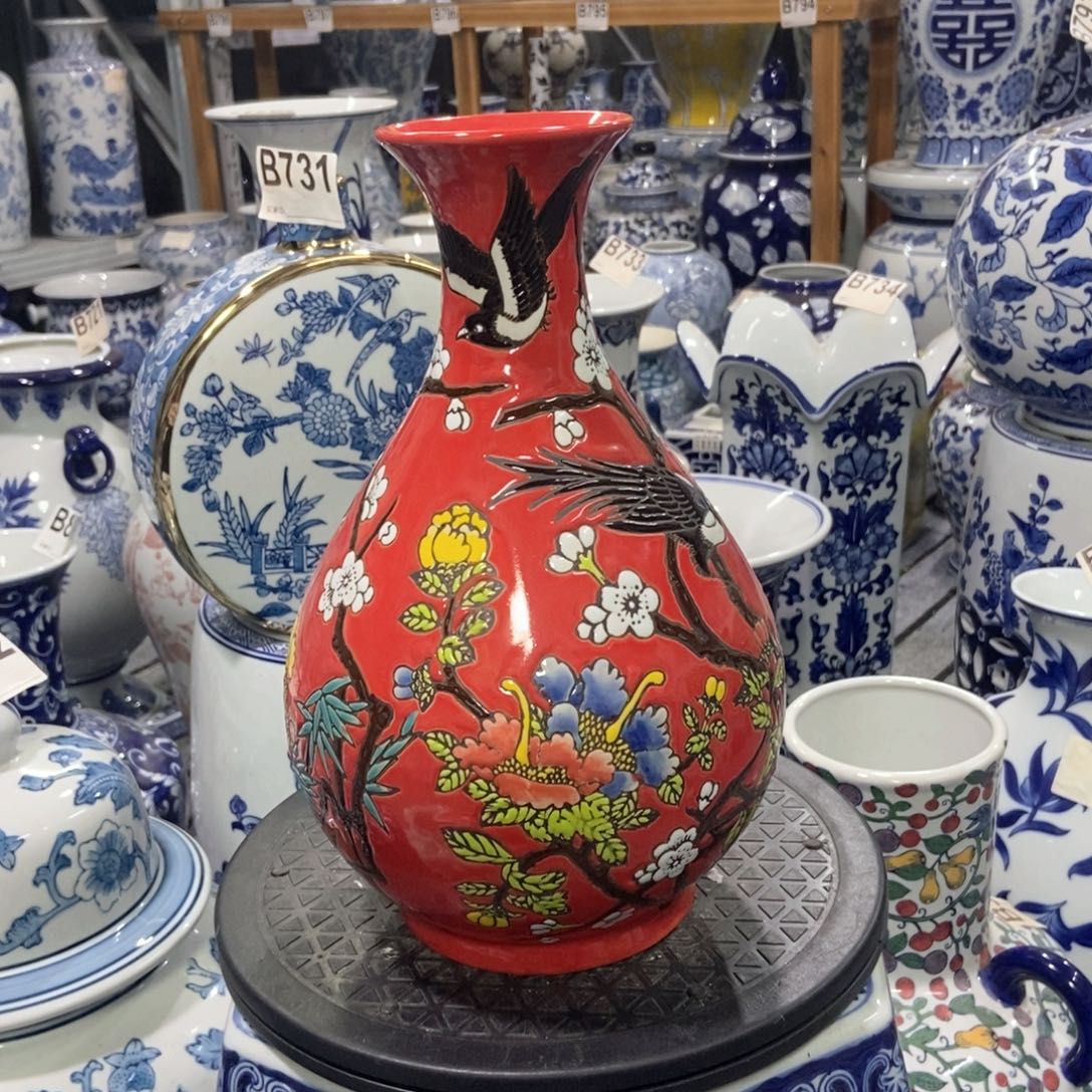 摆件花瓶手绘釉下彩