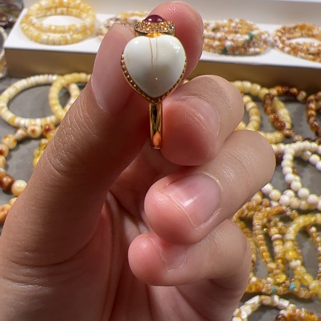 琥珀未镶嵌珠宝奇石琥珀蜜蜡瓷白戒指