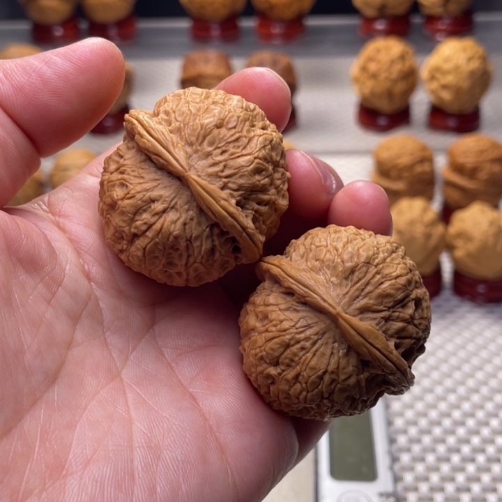 文玩核桃把件12磨盘狮子头