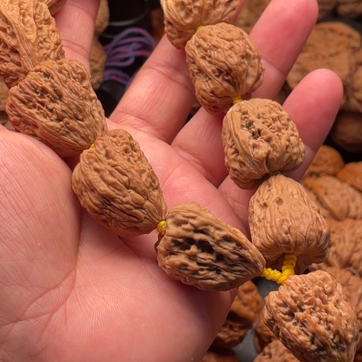 文玩核桃吊坠不***字8南疆石