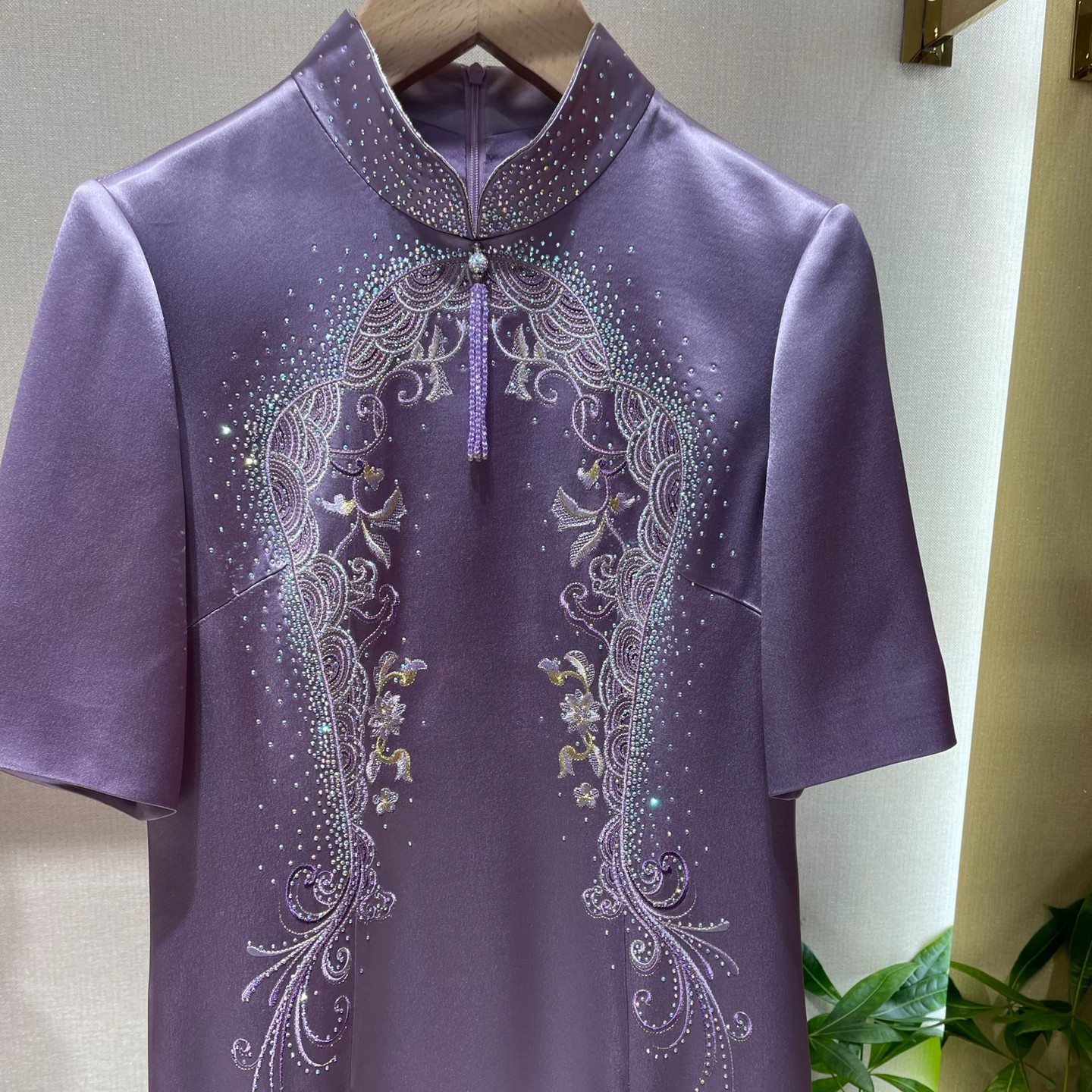 170589朱紫褕浅紫新中式喜婆婆喜妈妈婚宴旗袍紫色国风夏季礼服