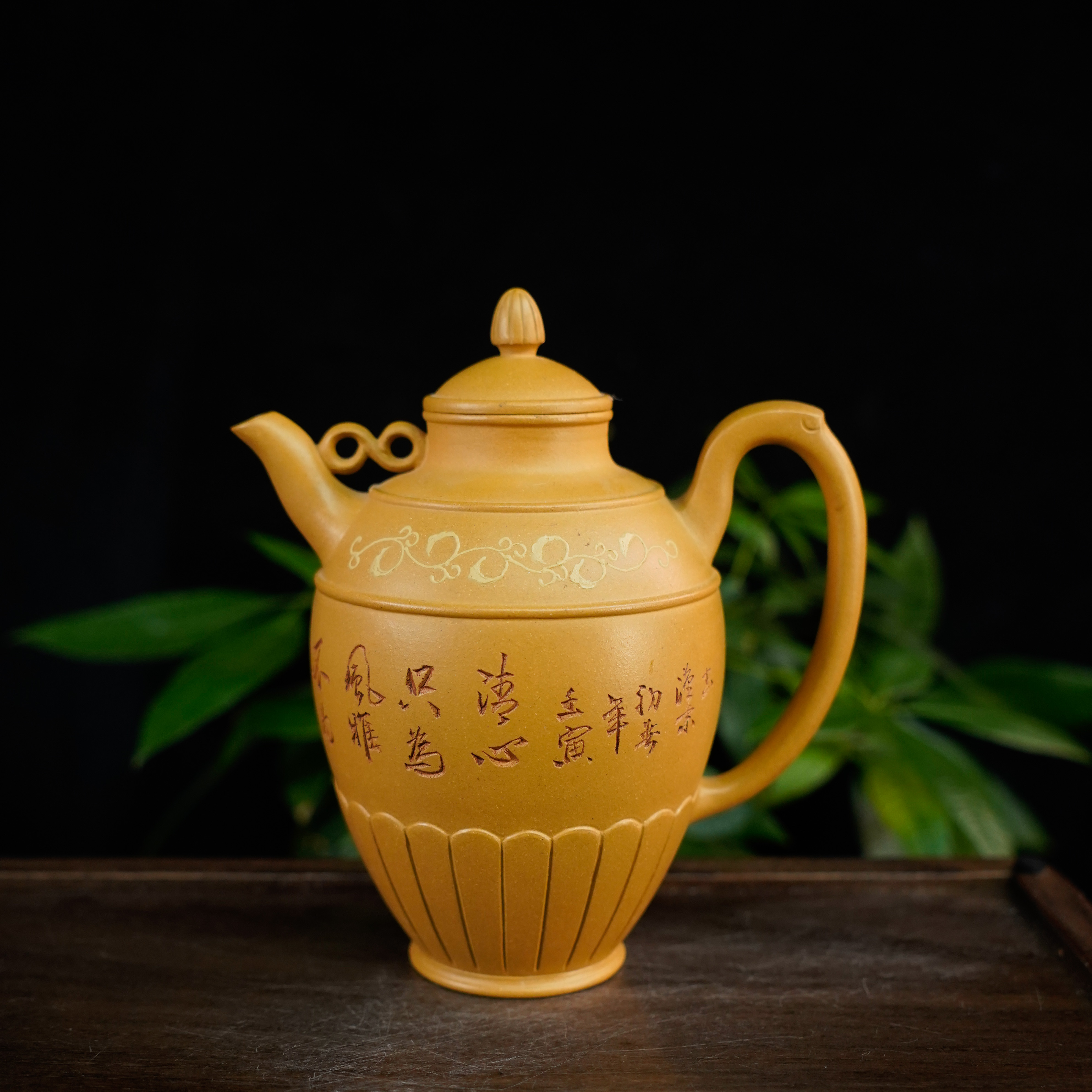 GSZS-5120   史志洪   宜兴手工紫砂   如悉玉瓶