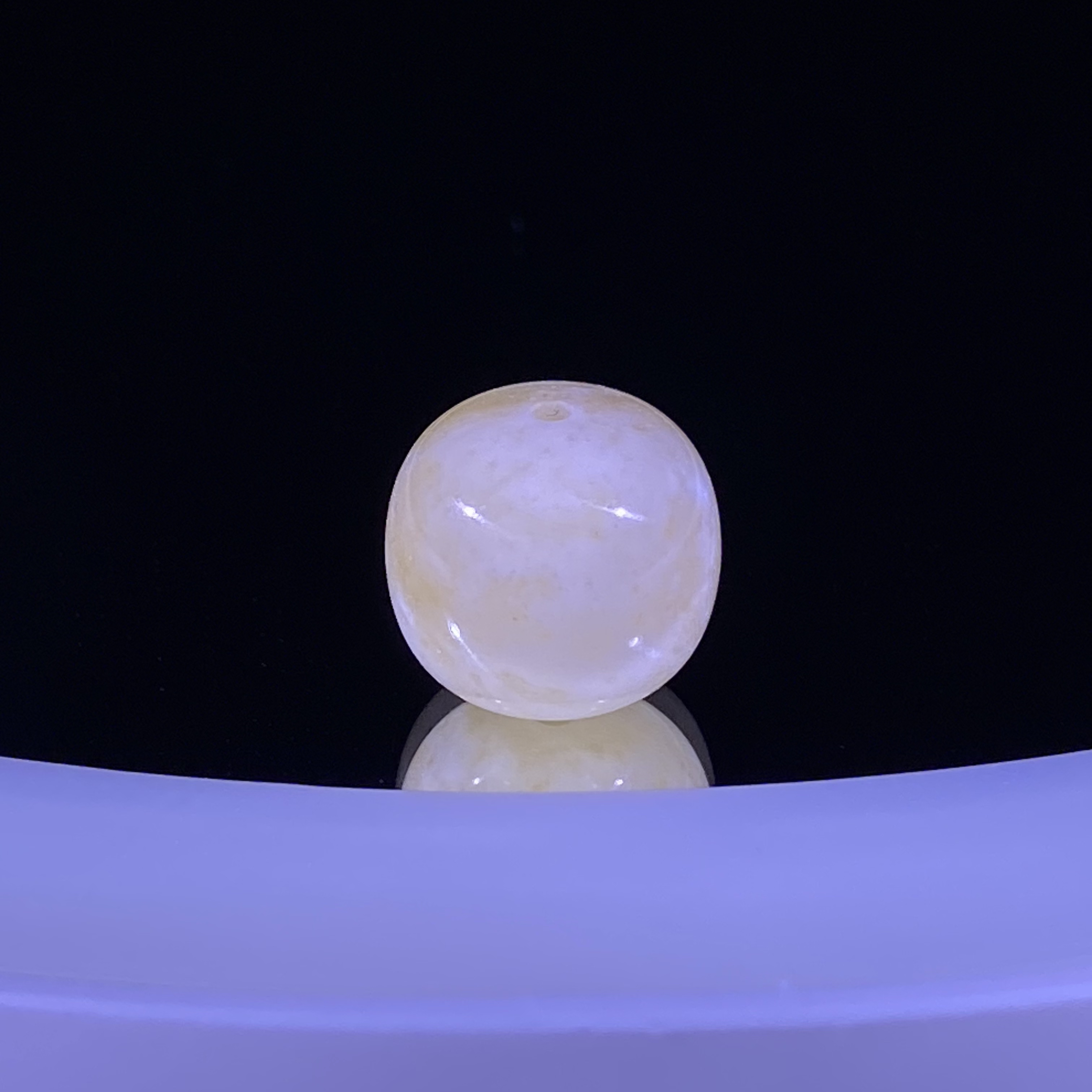 12mm瓷白蜜蜡老型 有轻微花粉不影响