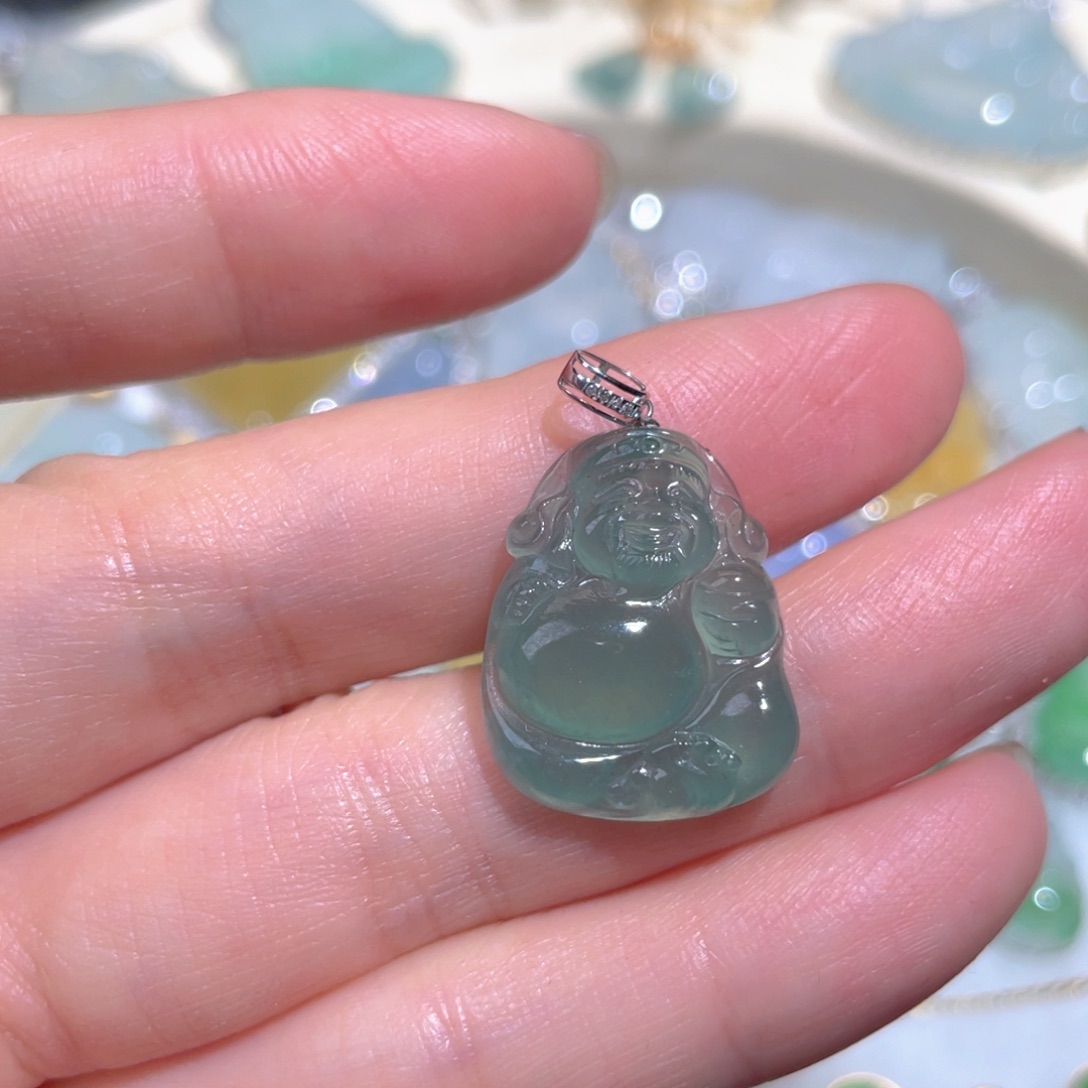 翡翠颈饰18K金镶嵌翡翠