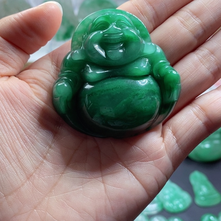 颈饰未镶嵌石英质玉小**鞋非洲翠