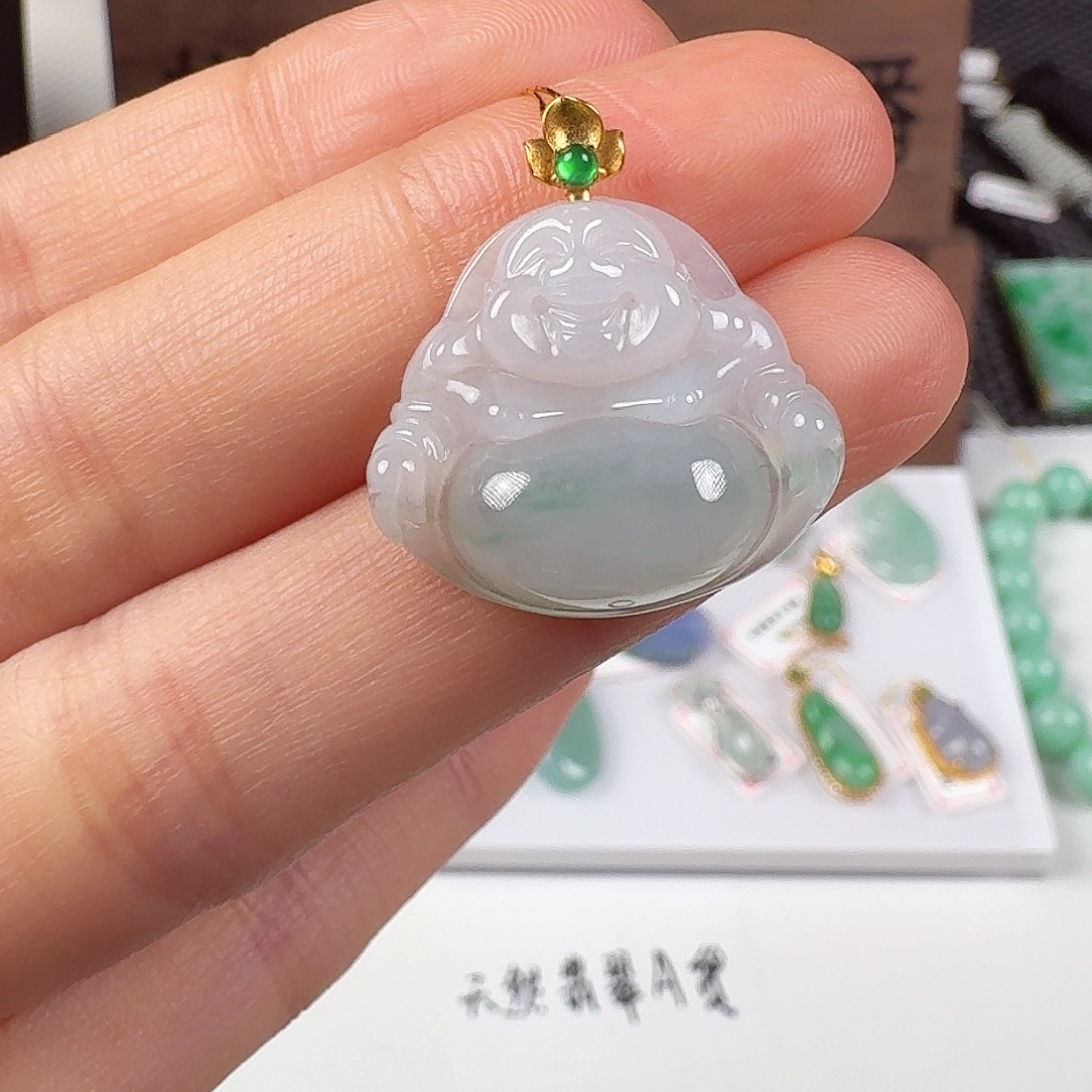 翡翠18K金镶嵌颈饰