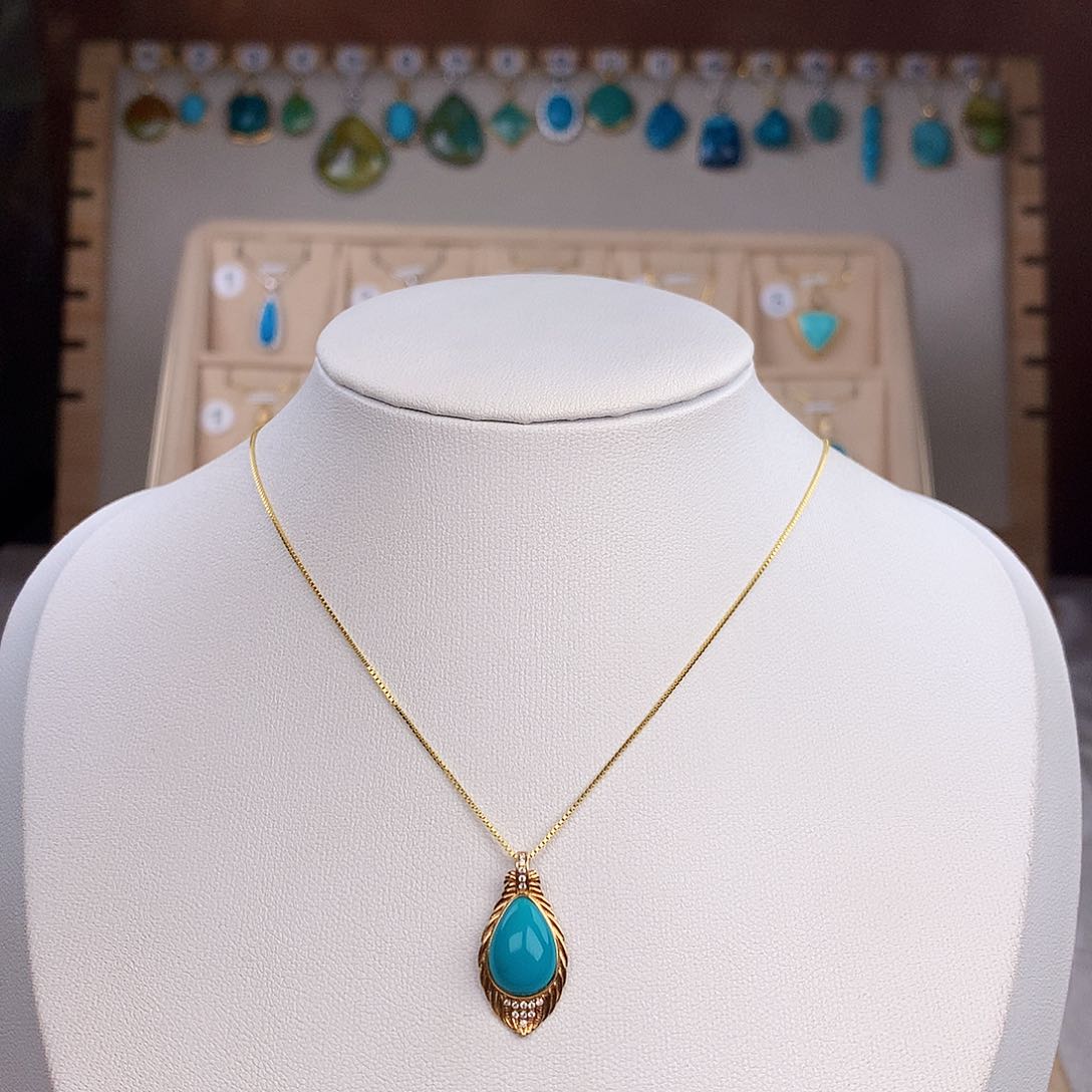 绿松石颈饰18K金镶嵌