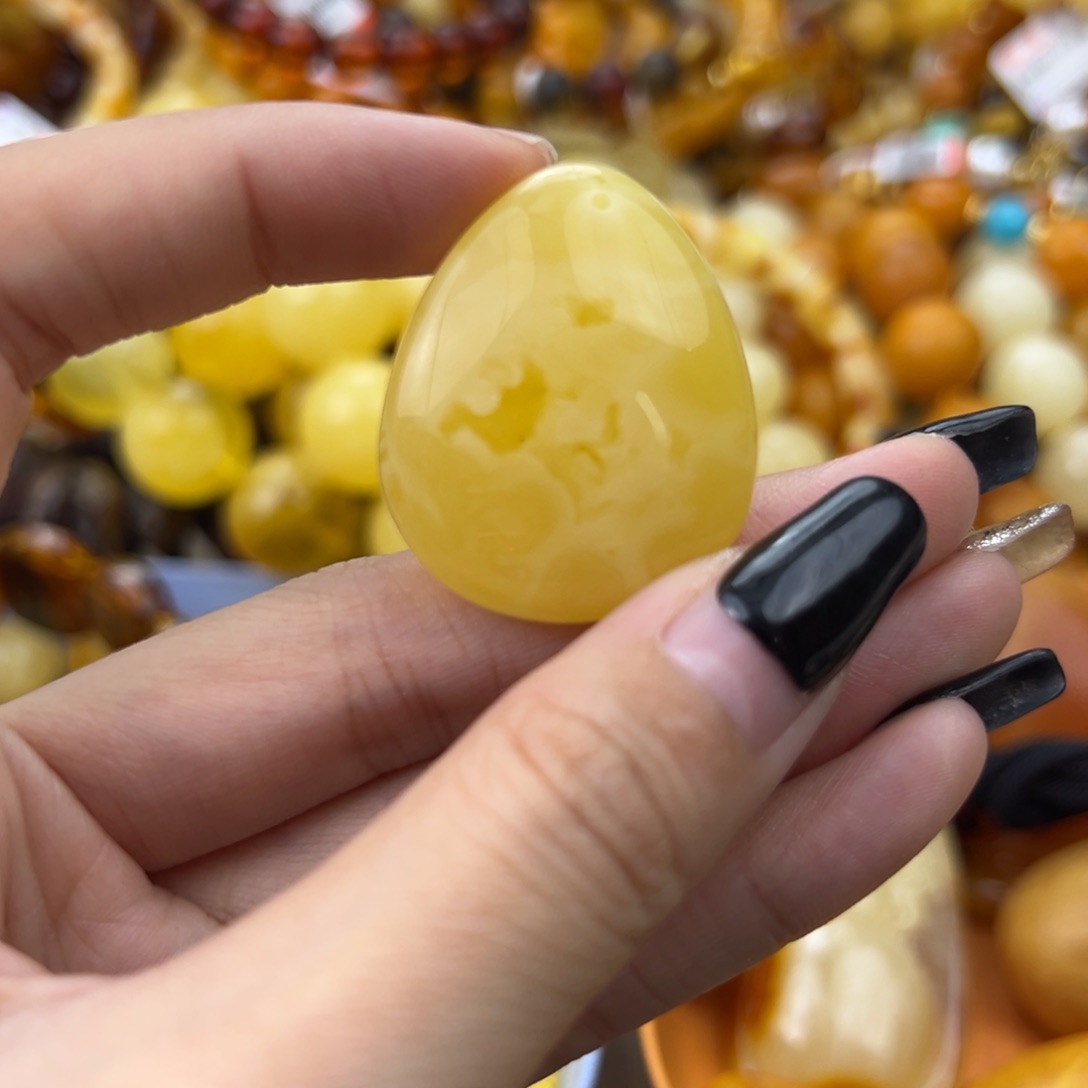 琥珀珠宝奇石未镶嵌