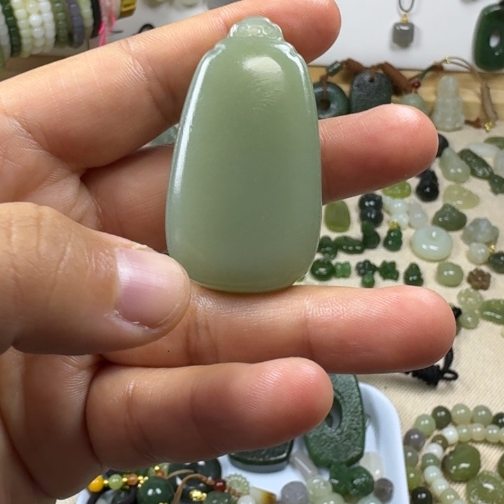 和田玉未镶嵌挂件