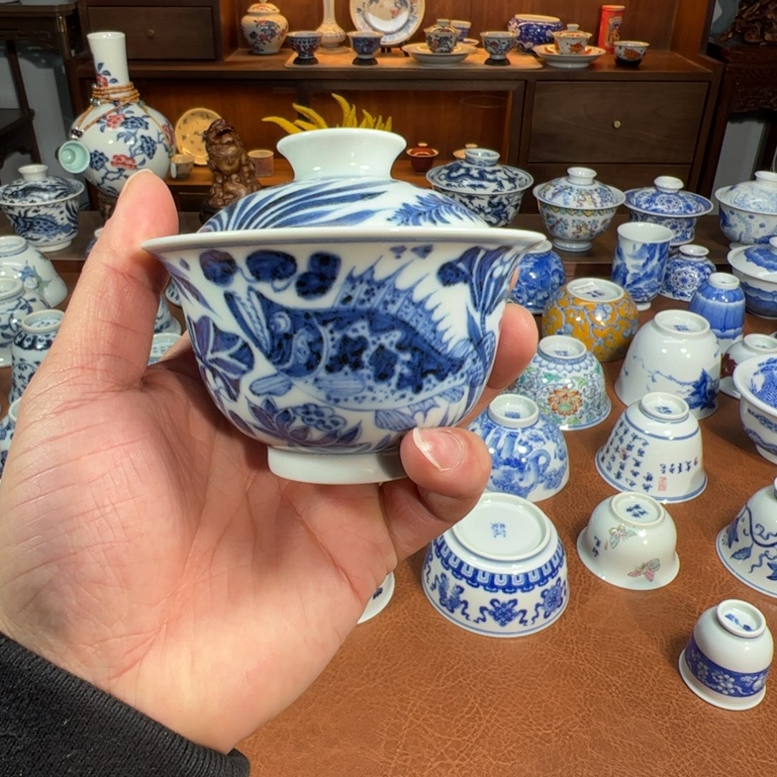 青花鱼藻纹盖碗盖碗