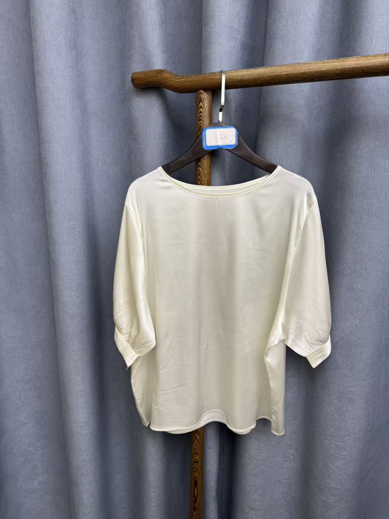 2025秋季新款休闲时尚圆领桑蚕丝短袖上衣女H256