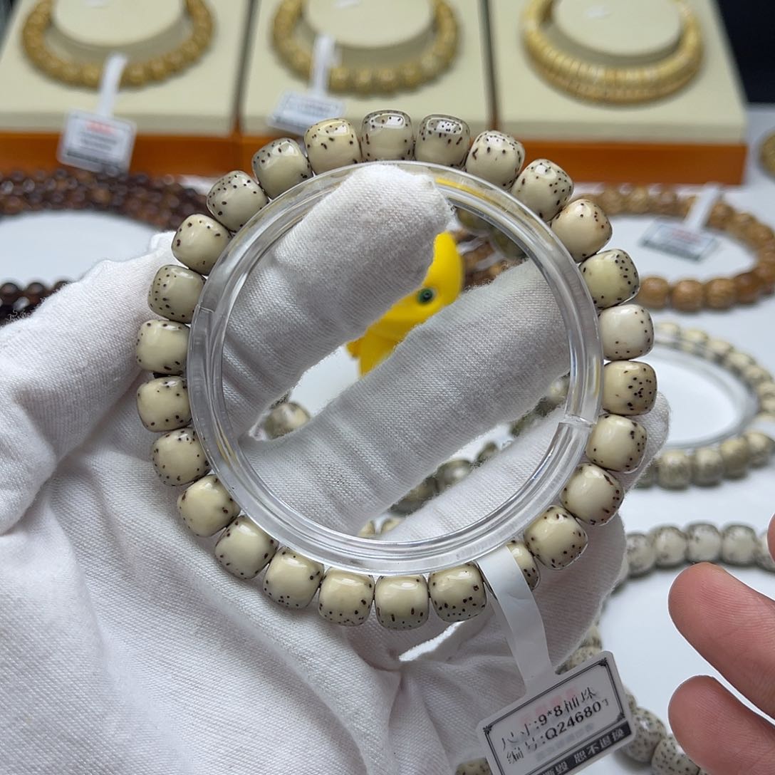 星月菩提吊坠。****神半壁留白