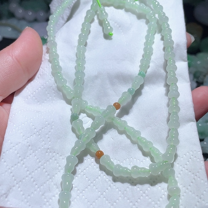 颈饰未镶嵌翡翠天