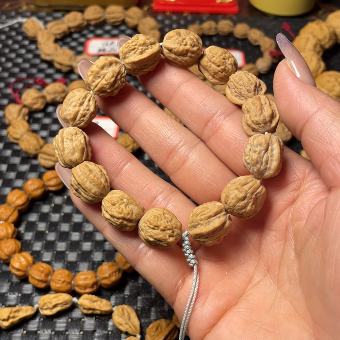 宥***沐核桃嵩山蛤蟆头手串