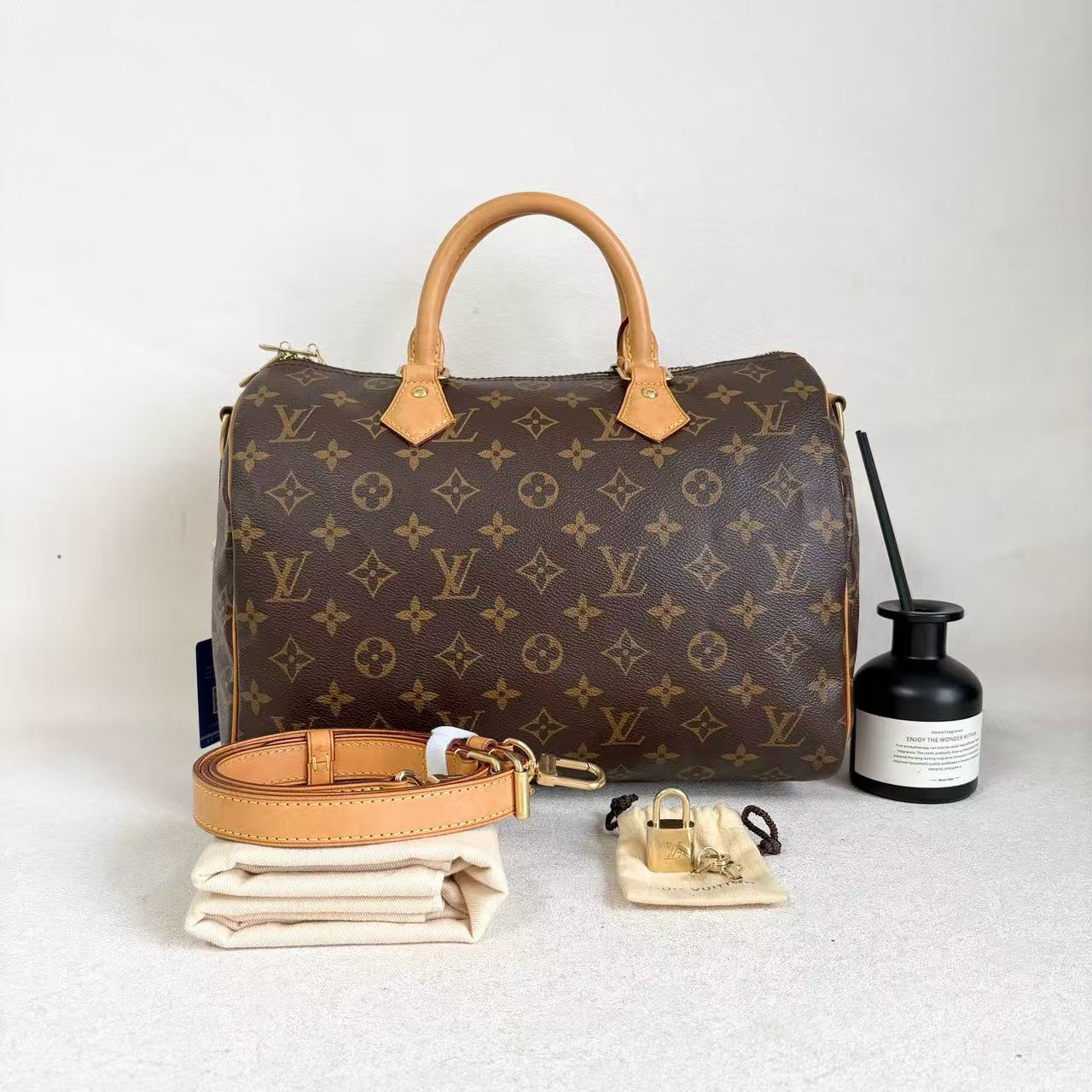 95新 LouisVuitton/路易威登 22334215 LVspeedy30肩带款