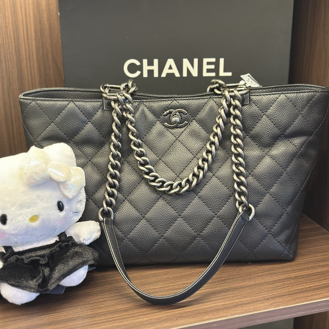95新 Chanel/香奈儿 YUMU中古/Chanel黑银鱼子酱格纹托特包