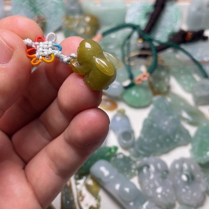 翡翠吊坠(不含链)未镶嵌