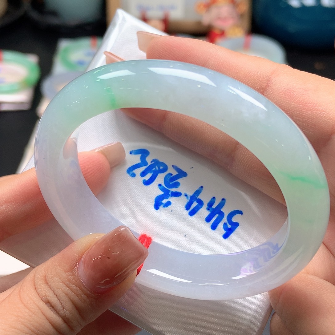 翡翠未镶嵌手镯18号贵妃