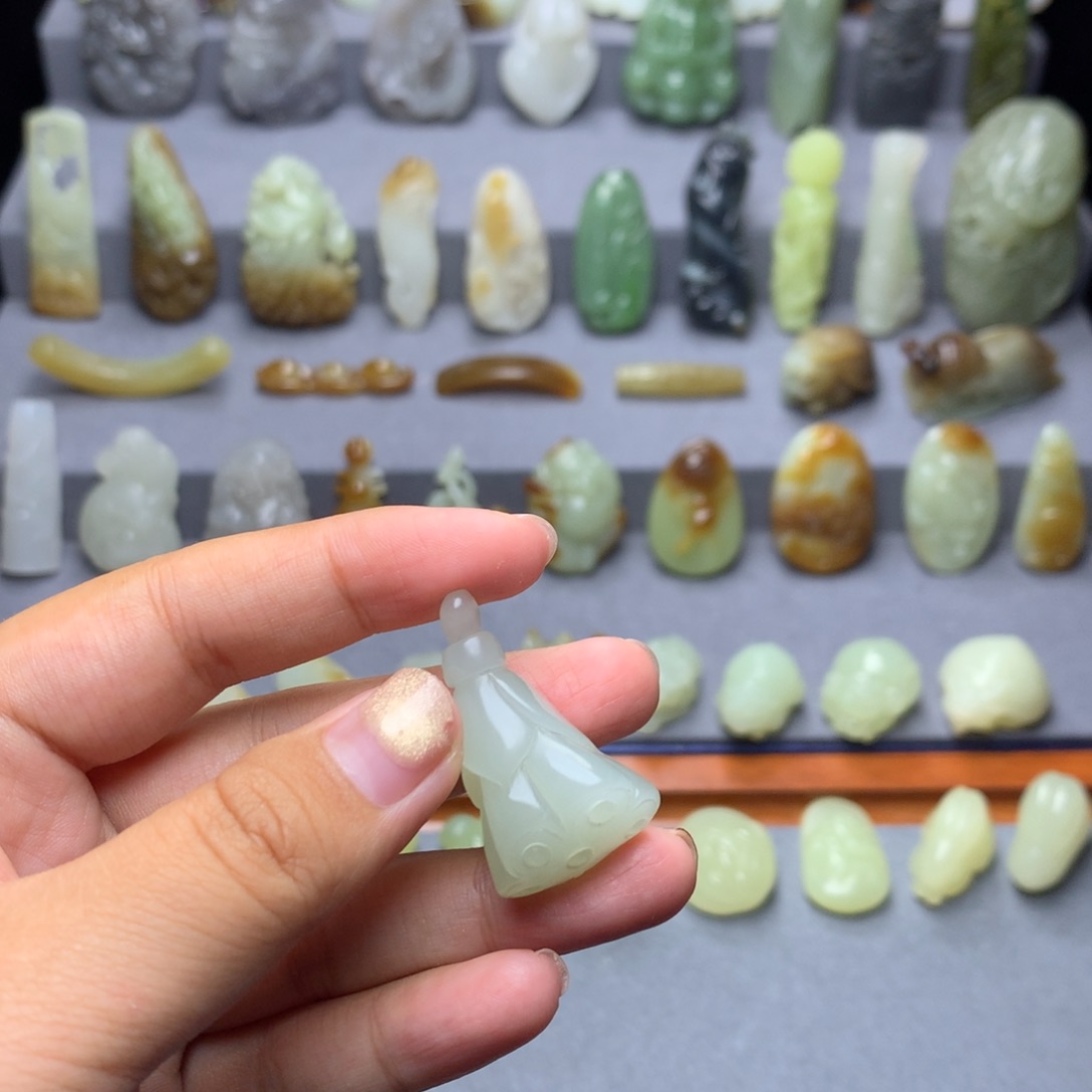 和田玉未镶嵌挂件