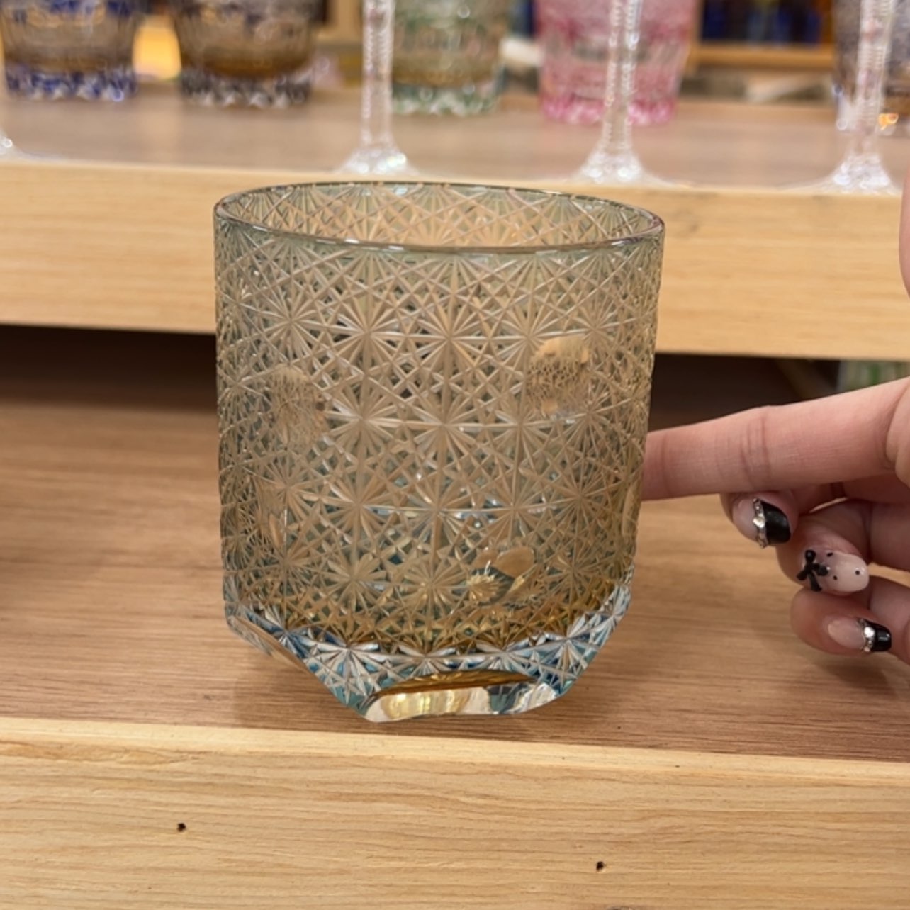 【闪购商品】诺**舟精雕澜藻一个～～