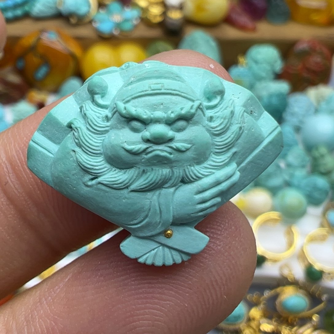 绿松石颈饰未镶嵌