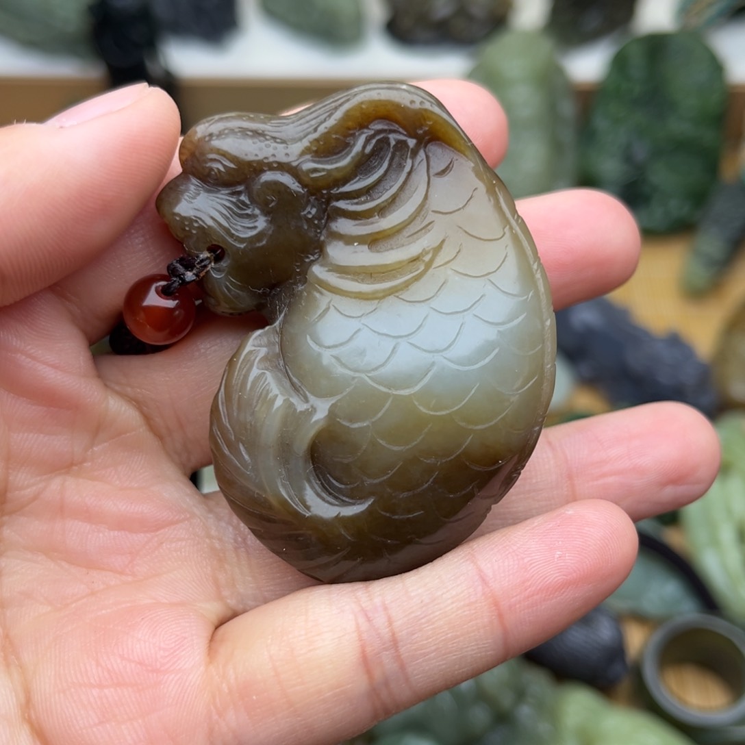 和田玉颈饰未镶嵌