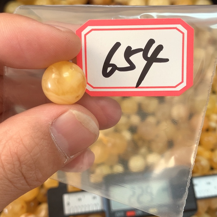 琥珀未镶嵌珠宝奇石✨***✨瑕疵13.9