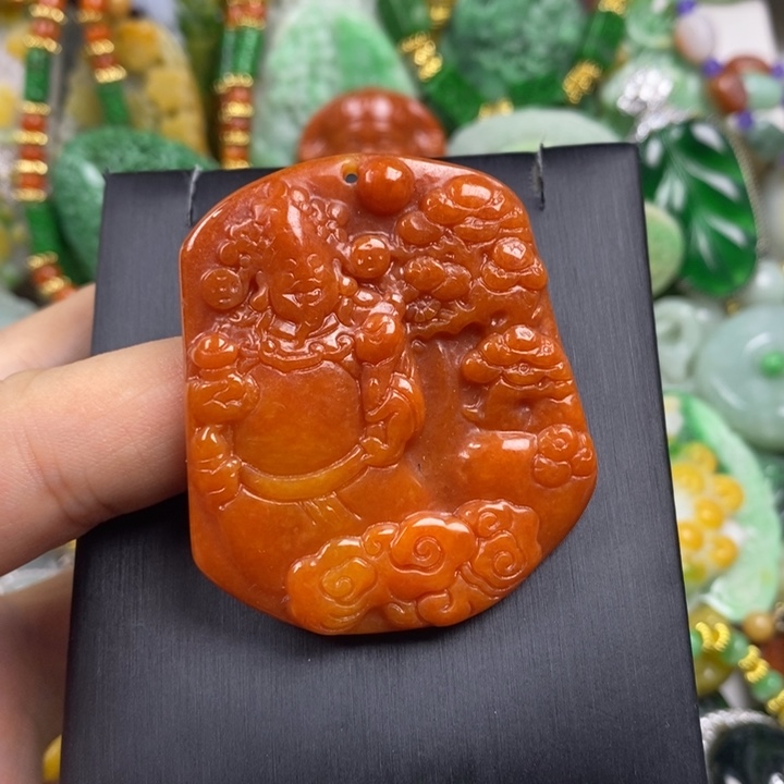 翡翠未镶嵌吊坠(赠链)