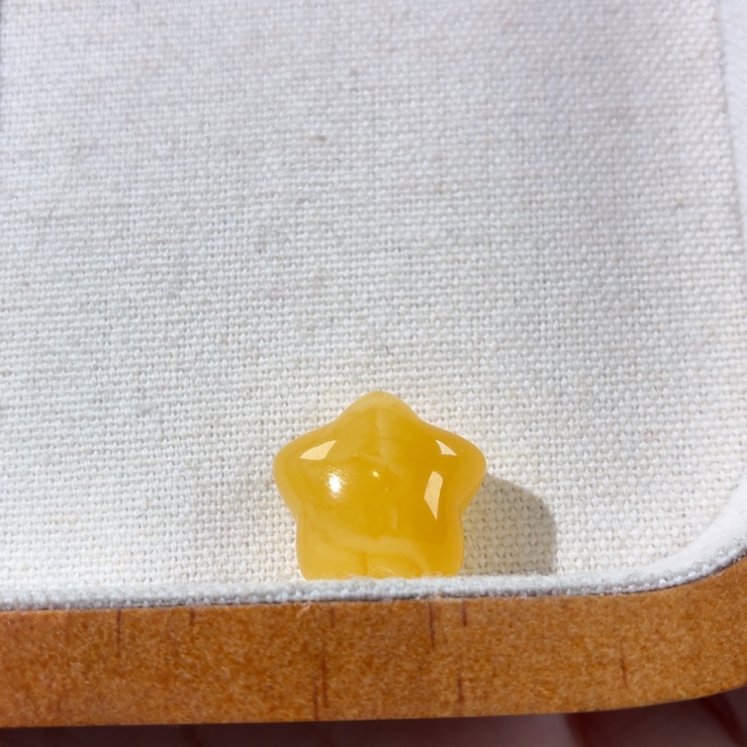 云***儿蜜蜡未镶嵌裸石定制