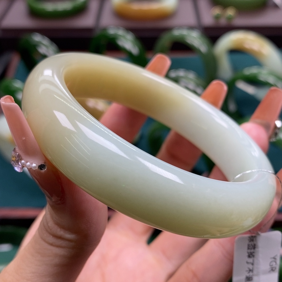 和田玉未镶嵌手镯5859