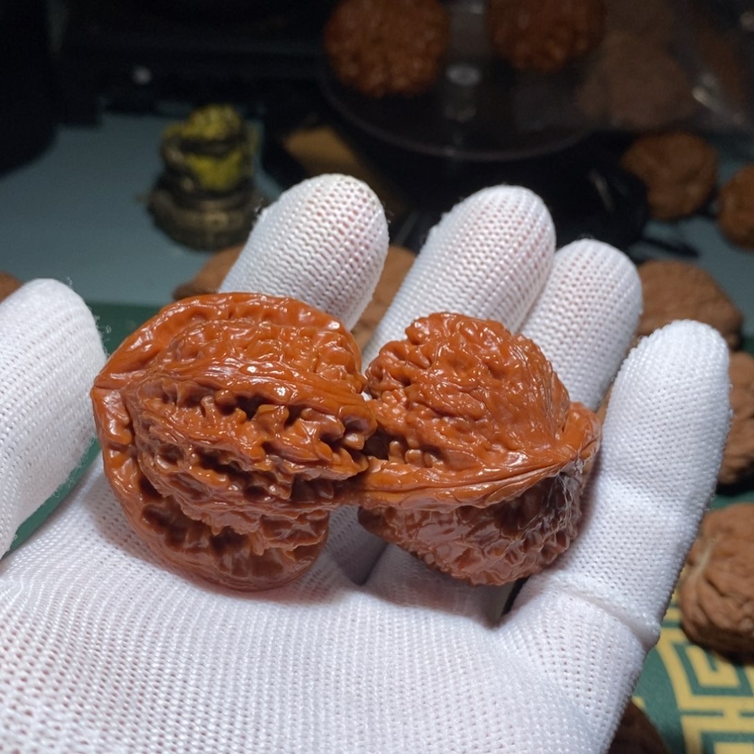 文玩核桃吊坠哥***叔白狮子