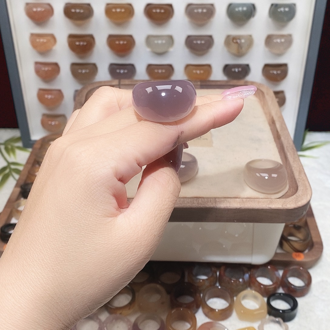 余***子玛瑙/玉髓未镶嵌戒指港17