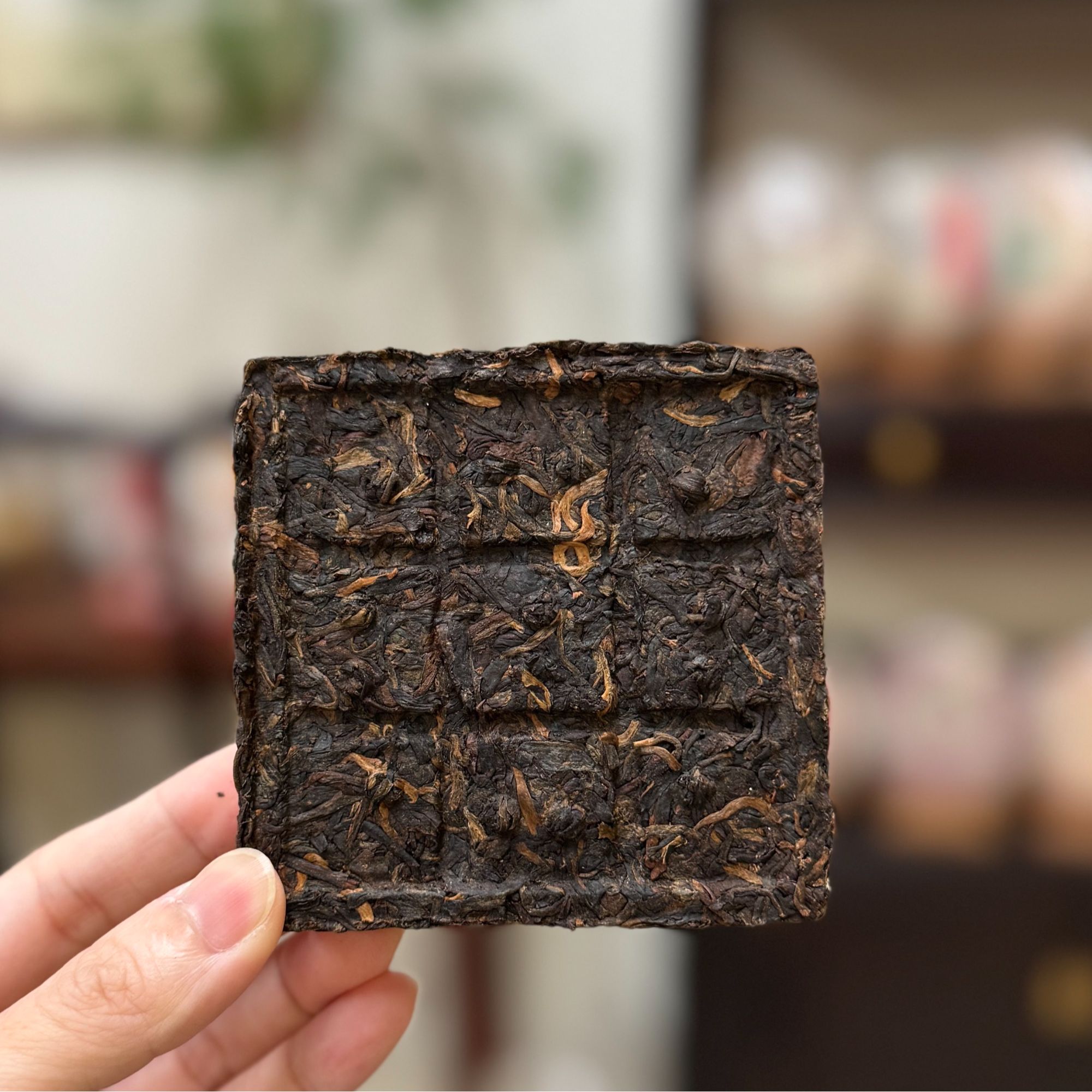 90年代销台勐海烟香方砖100克