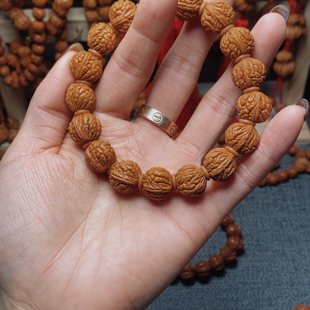 吊坠桃核龙纹桃枭