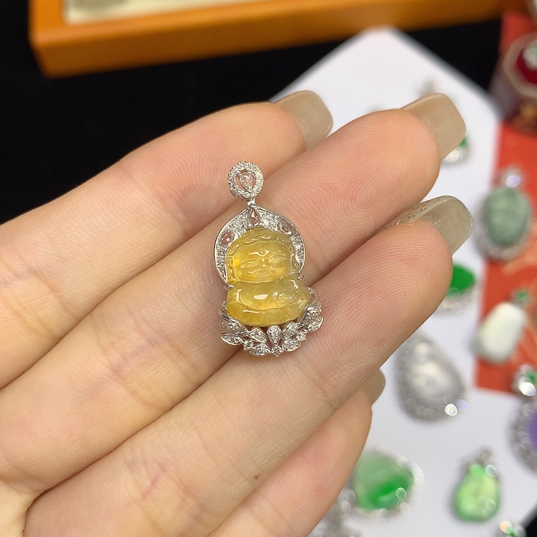 翡翠吊坠(赠链)18K金镶嵌