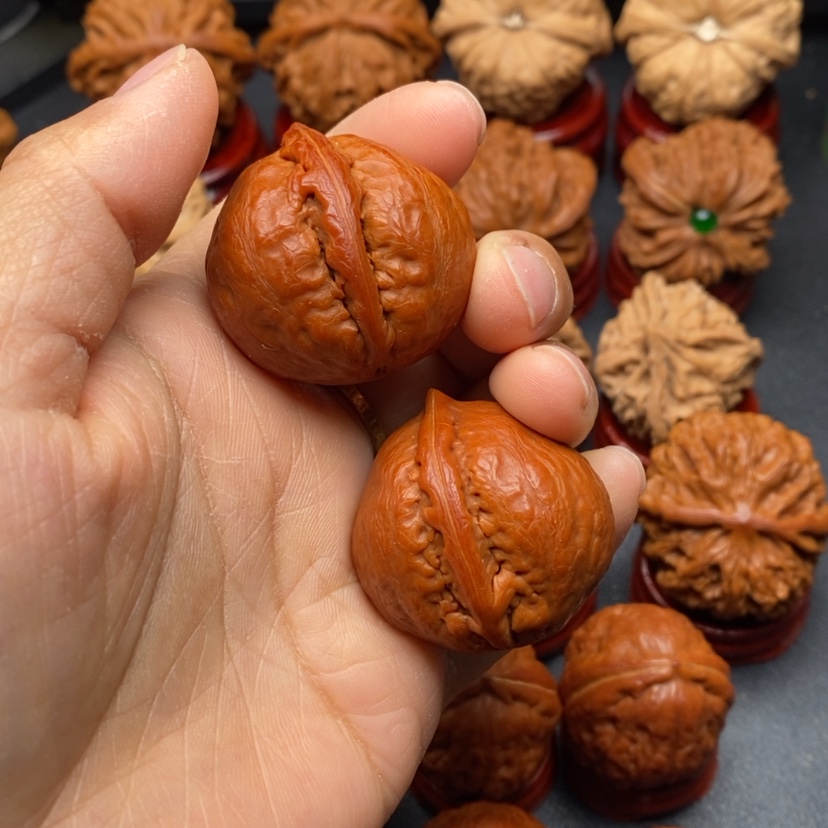 【闪购商品】文玩核桃把件貔貅