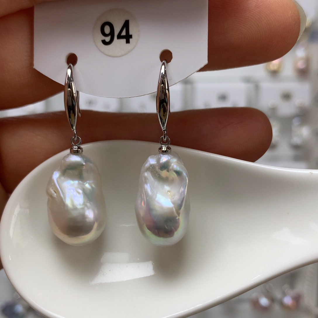 颈饰未镶嵌淡水珍珠