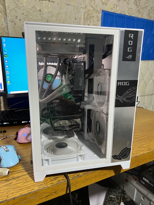 9新  i5-12490F➕七彩虹2080 8G adoc