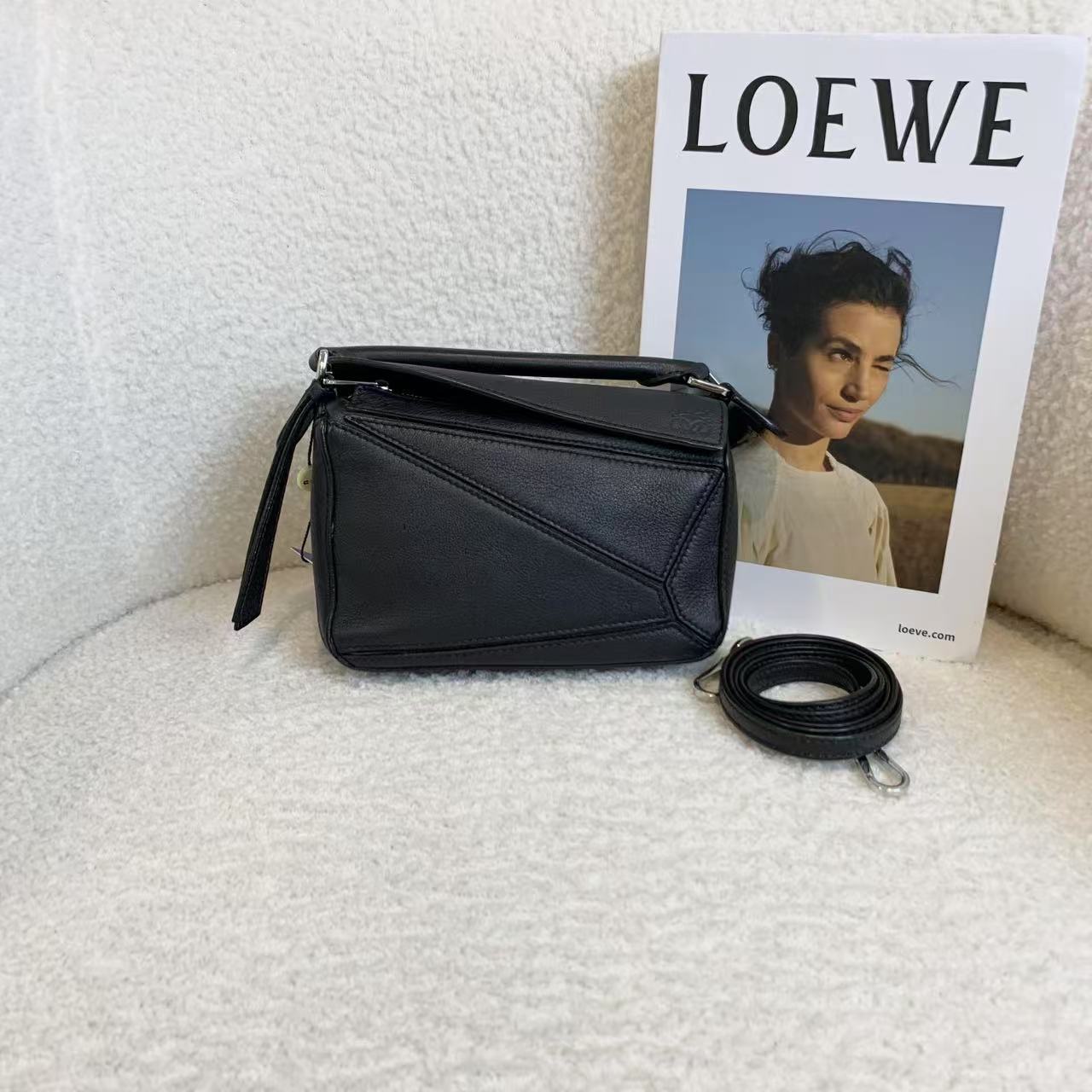 99新 LOEWE/罗意威 壹臻/黑色puzzle mini包48367474