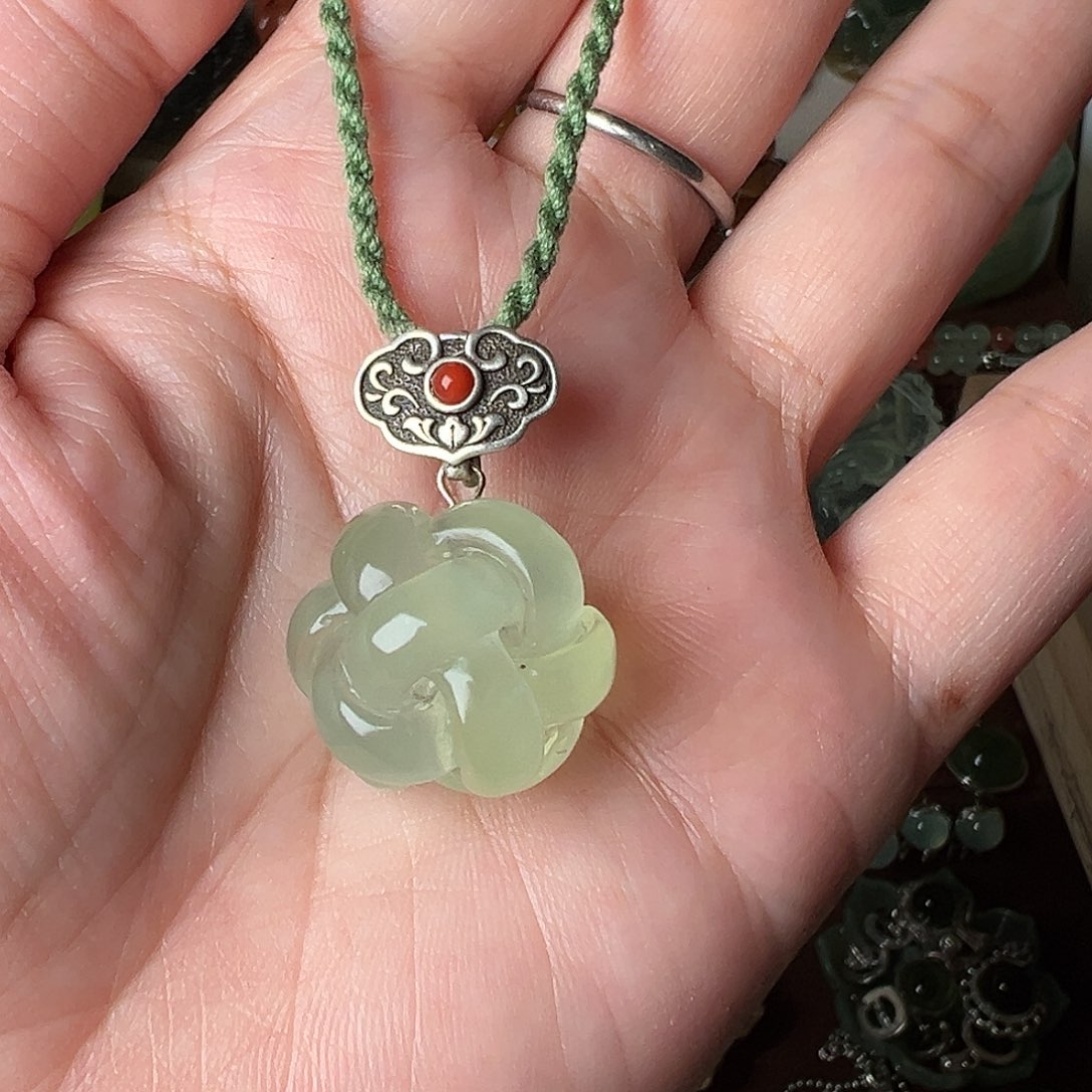 蛇纹石玉吊坠(不含链)未镶嵌