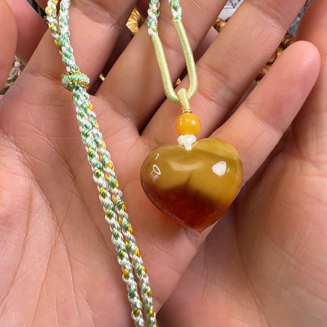 蜜蜡裸石未镶嵌琥珀