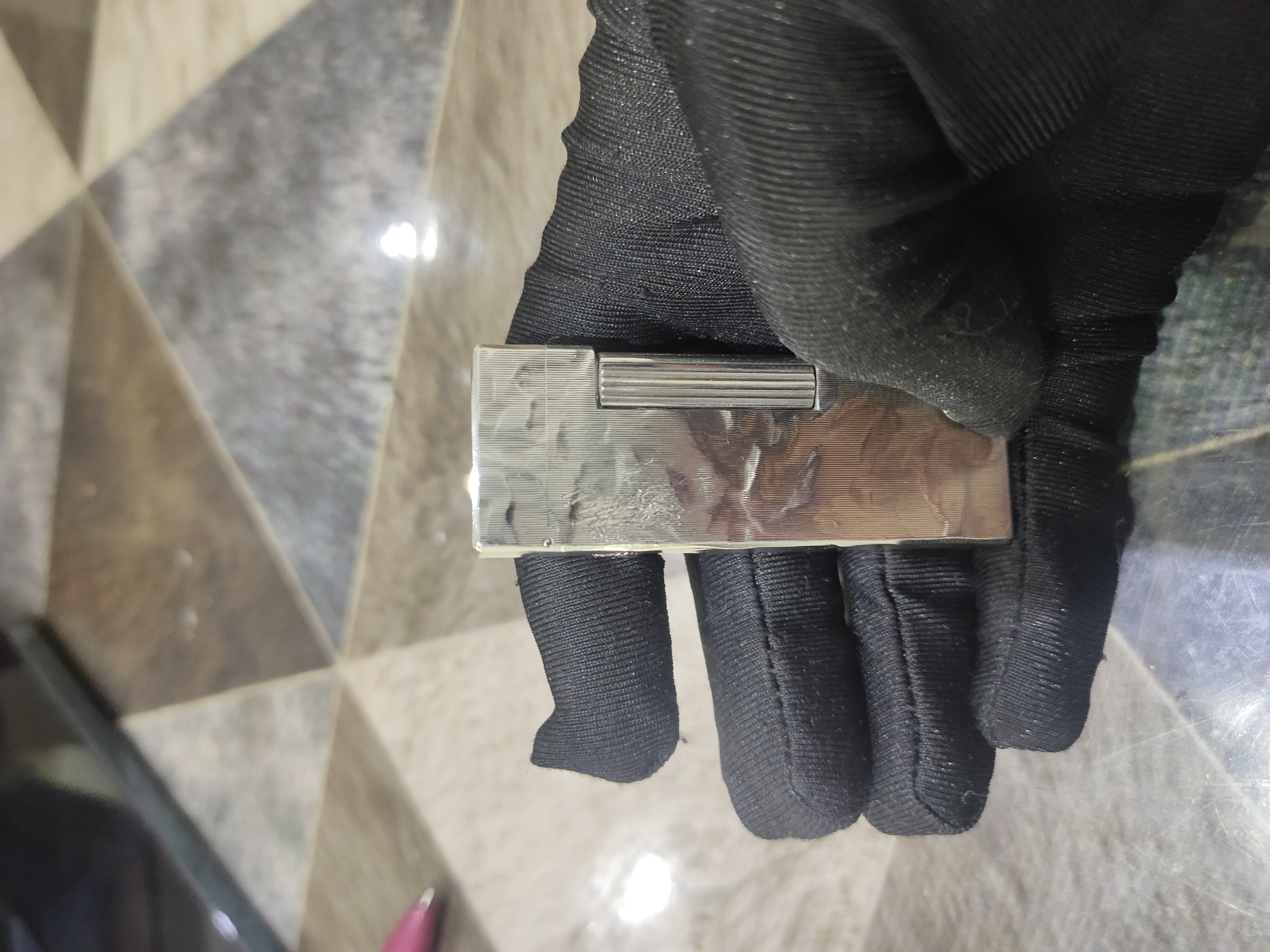 DXL打火机镀银浮雕纹1008236